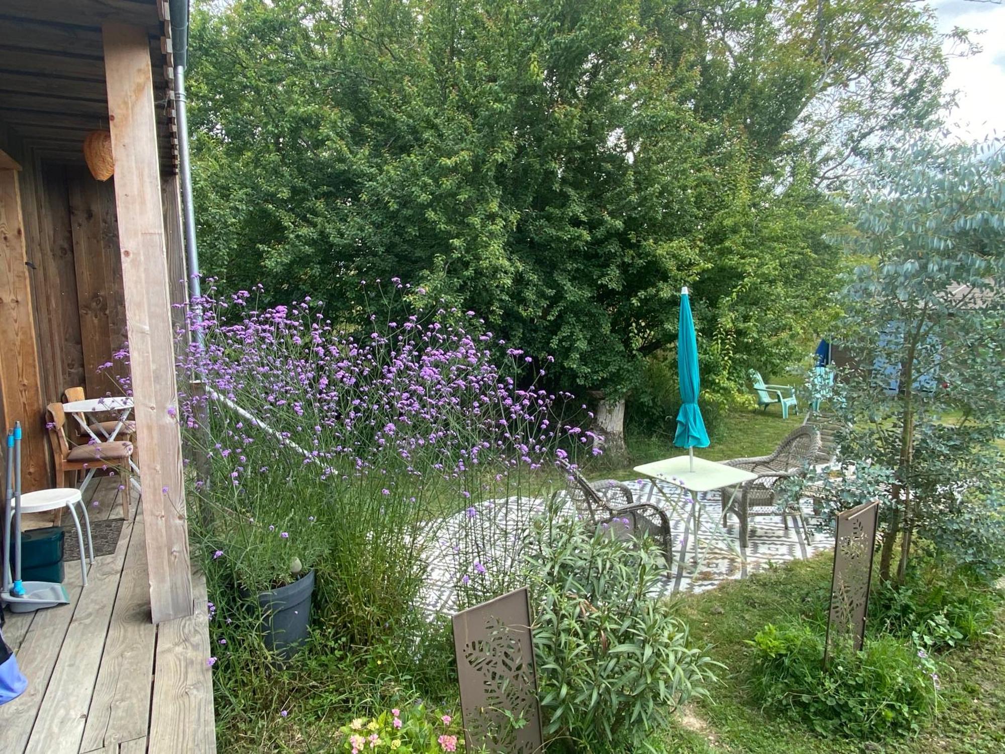 Gite Wildflower Lane Valojoulx Exteriér fotografie